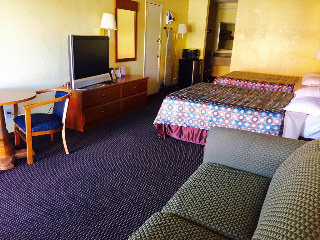 Travelodge By Wyndham New Braunfels Extérieur photo