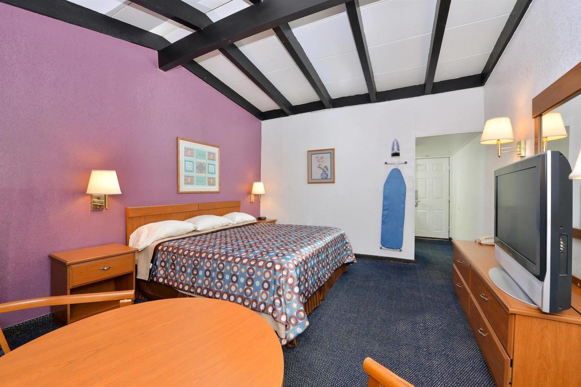 Travelodge By Wyndham New Braunfels Extérieur photo